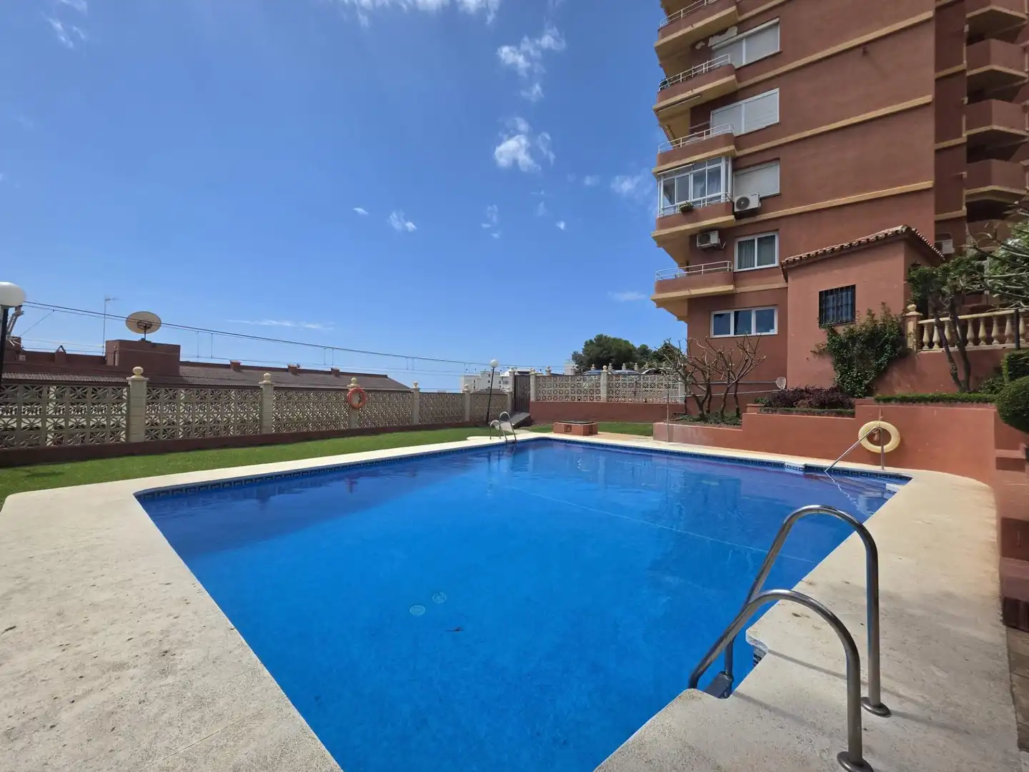 Schwimmbecken von Wohnungen zum Verkauf in Torremolinos mit Terrasse und Gemeinschaftspool