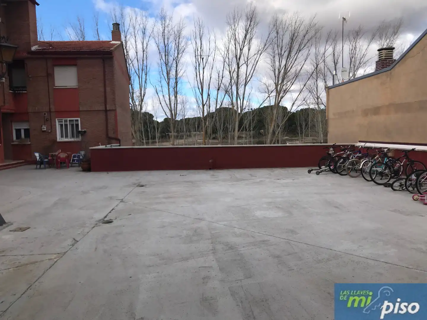Parking de Piso en venta en Viana de Cega con Aire acondicionado, Calefacción y Parquet