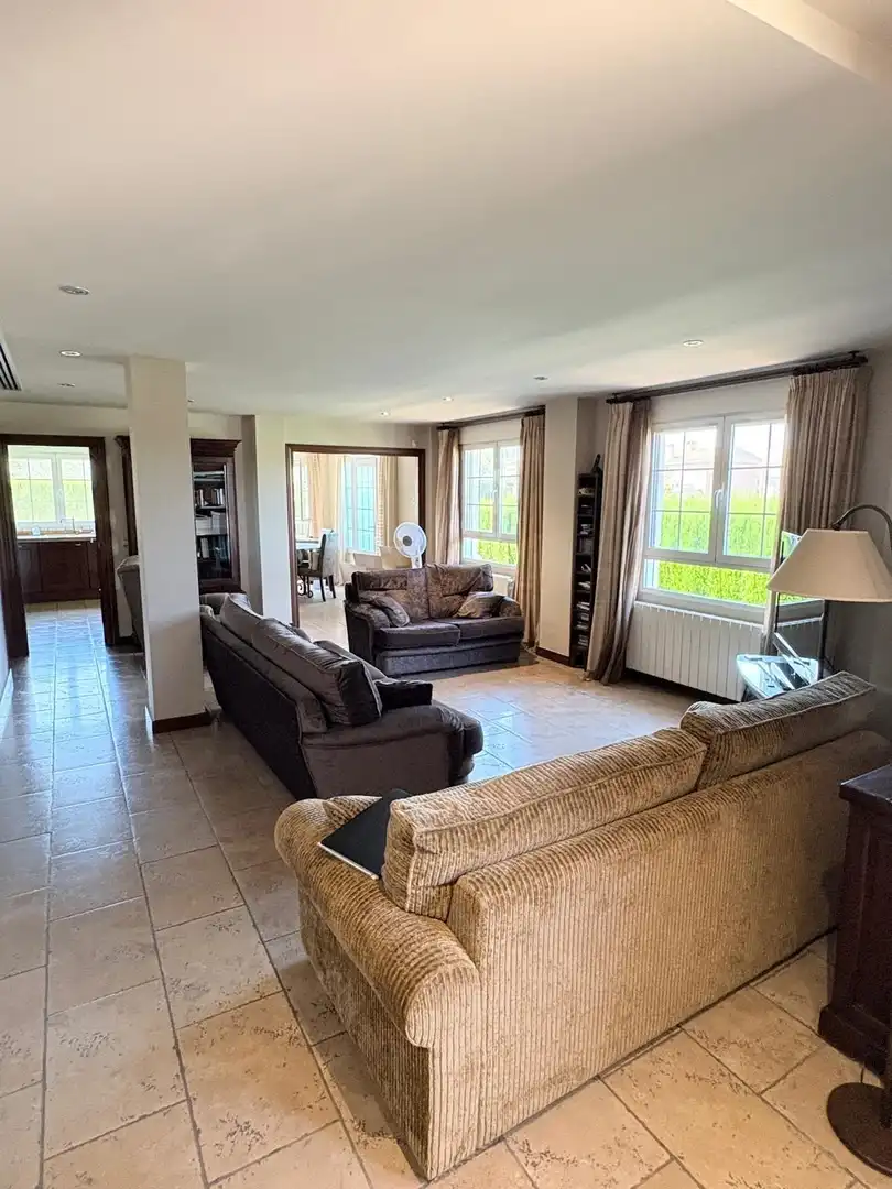 Sala d'estar de Casa o xalet en venda en Petrer amb Aire condicionat, Calefacció i Jardí privat