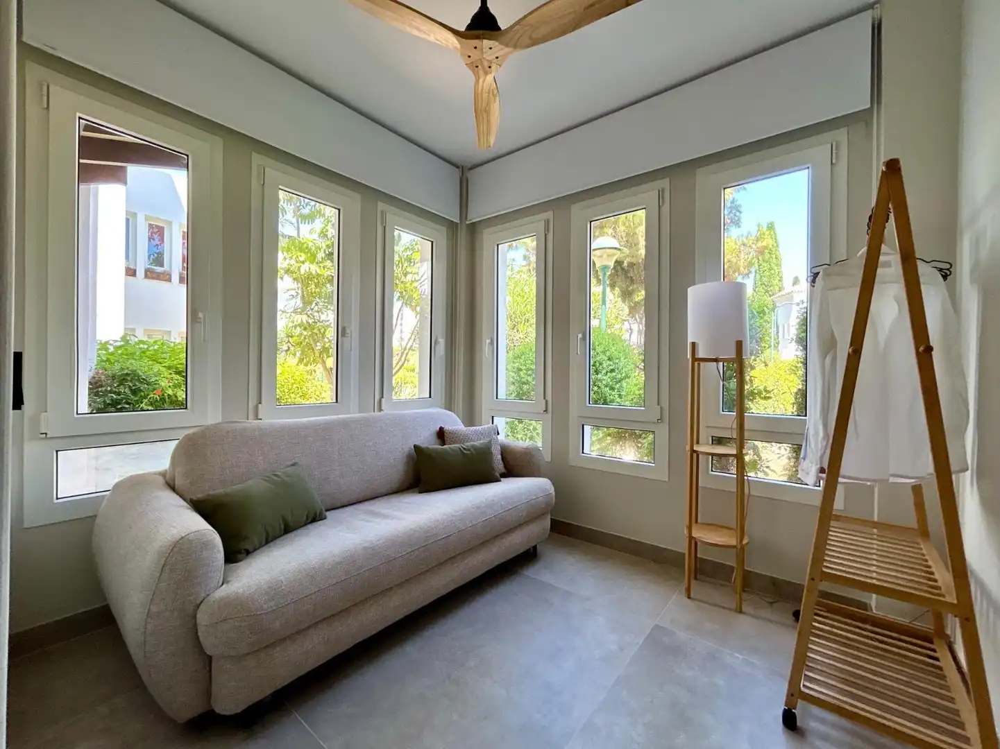 Living room of Apartments for sale in Marbella  with Air Conditioner, Heating and Private garden