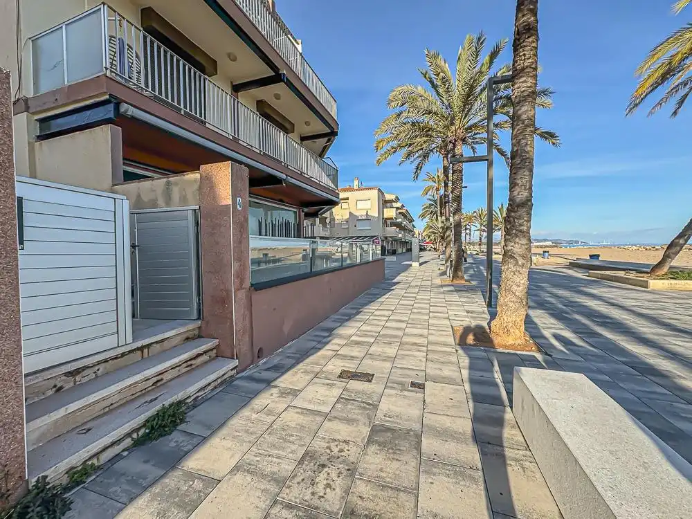 Flat with terrace for sale in Carrer Girona 9, imagen 8