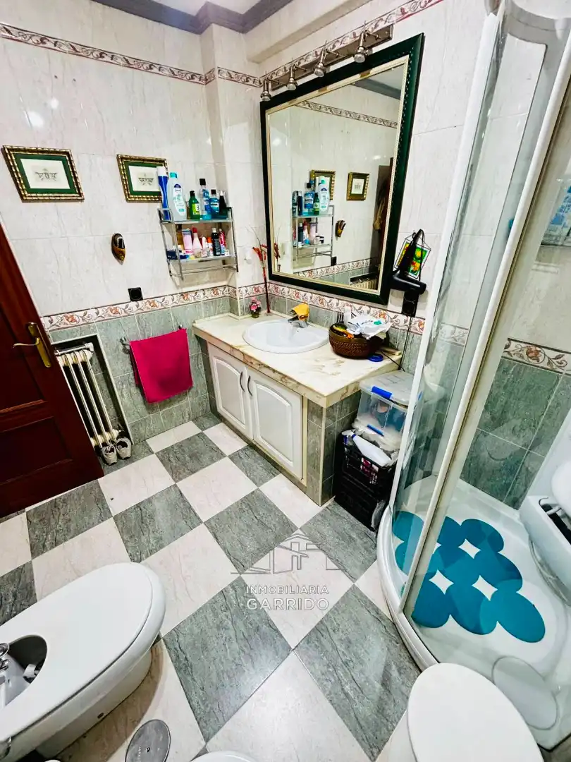 Bathroom of Houses for sale in Úbeda  with Air Conditioner, Heating and Terrace