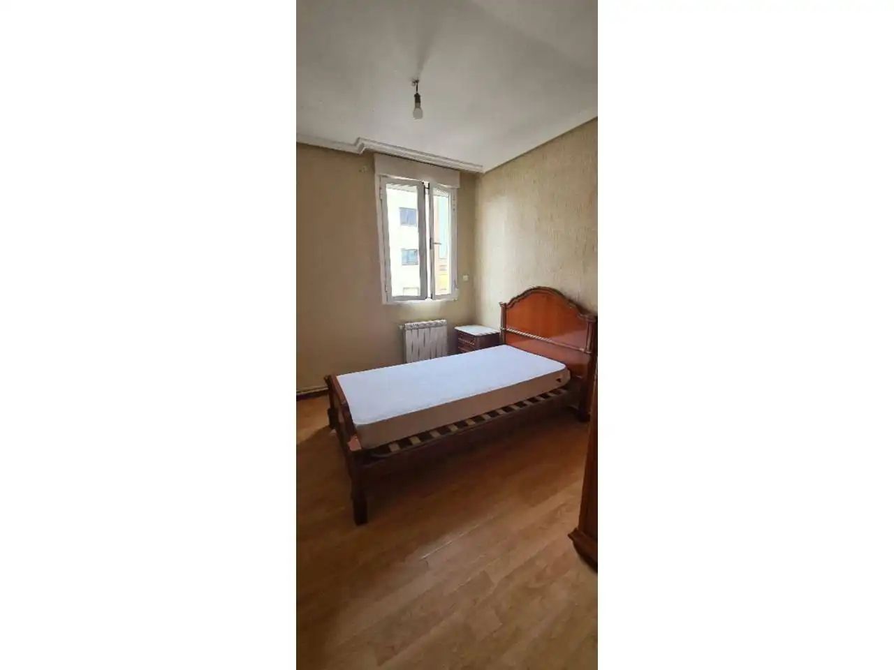 Schlafzimmer von Wohnungen zum Verkauf in  Logroño mit Heizung und Möbliert