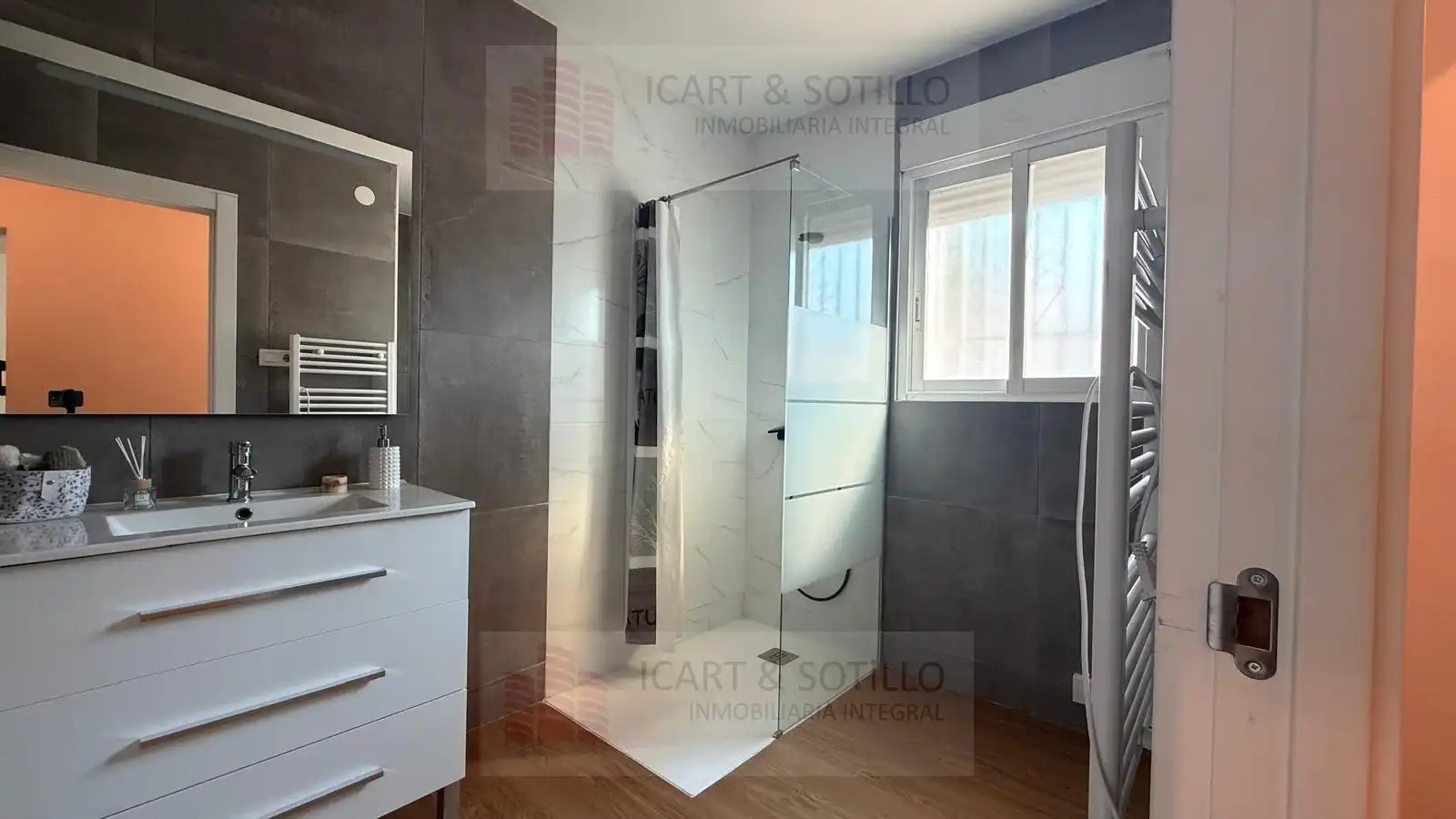 Bathroom of Houses for sale in Vinaròs  with Air Conditioner, Heating and Private garden