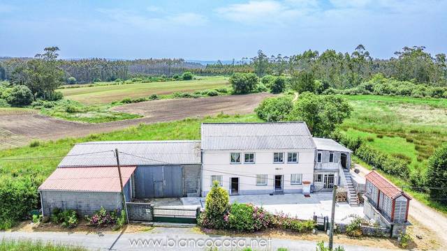 Casa-chalet en Venta en Coristanco