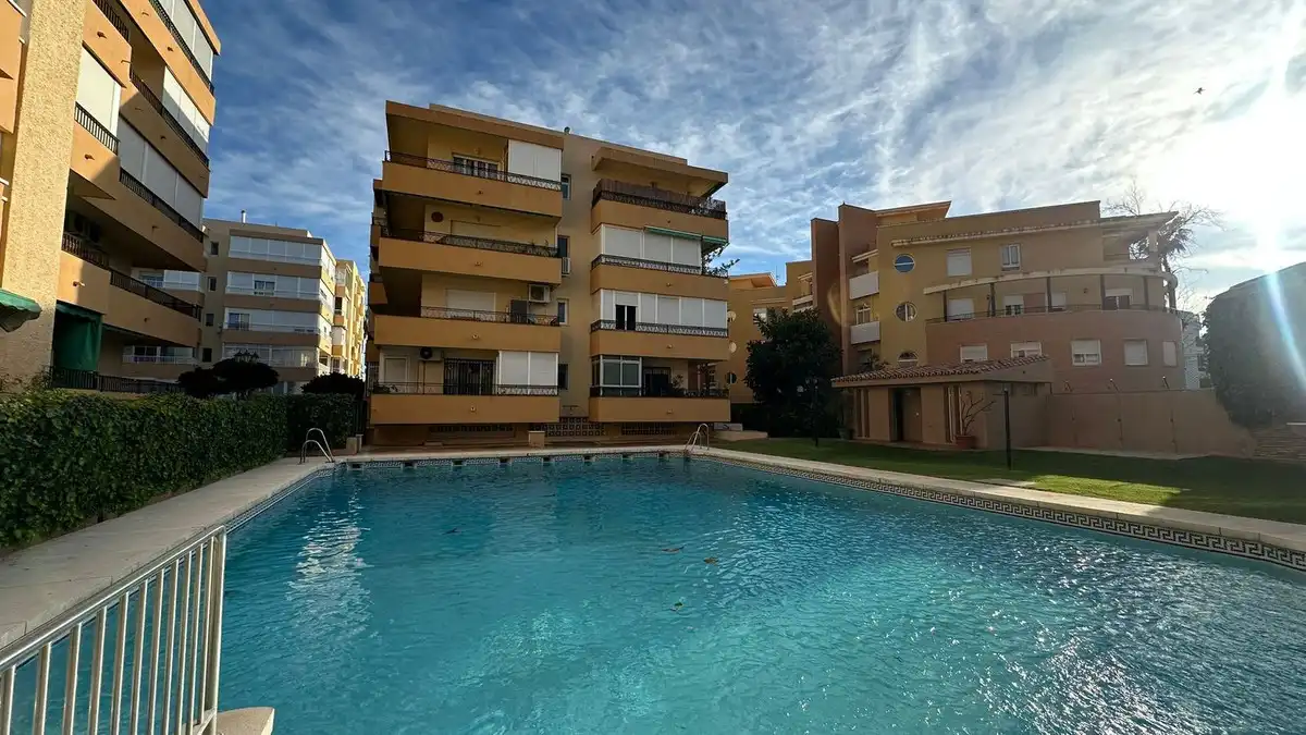 Piscina de Apartament en venda en Málaga Capital amb Aire condicionat i Piscina comunitària