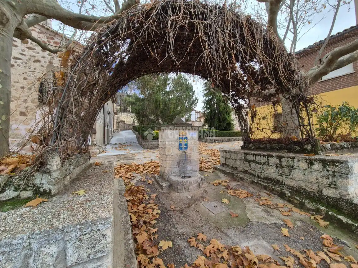 Casa adosada en venta en Estriégana con Calefacción