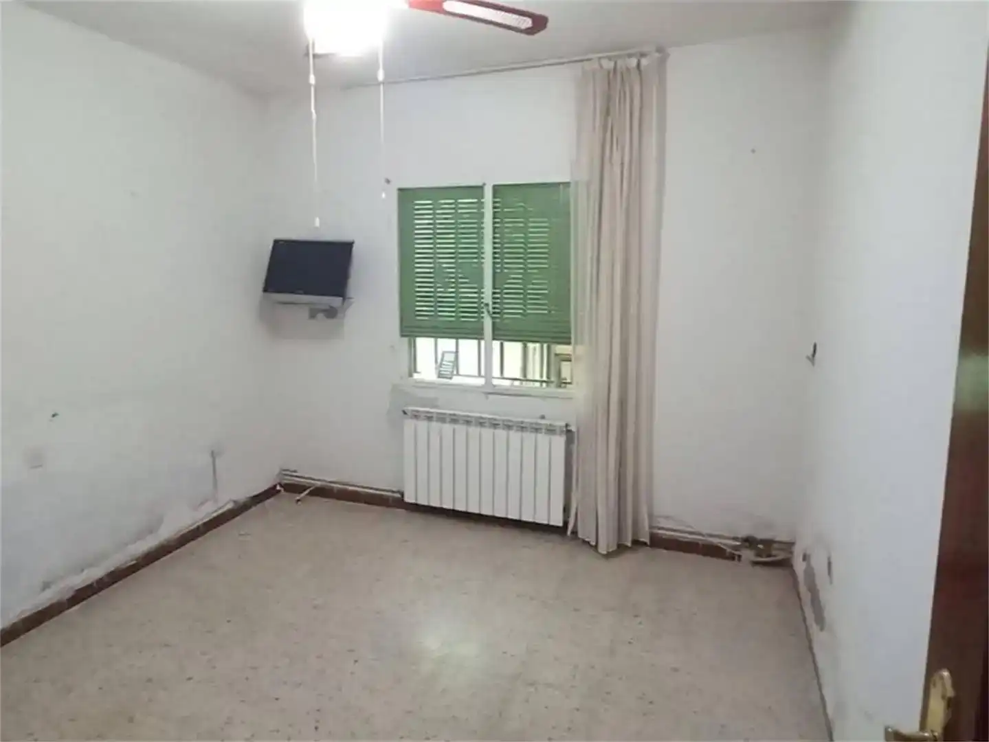 Dormitori de Casa adosada en venda en El Carpio de Tajo amb Aire condicionat