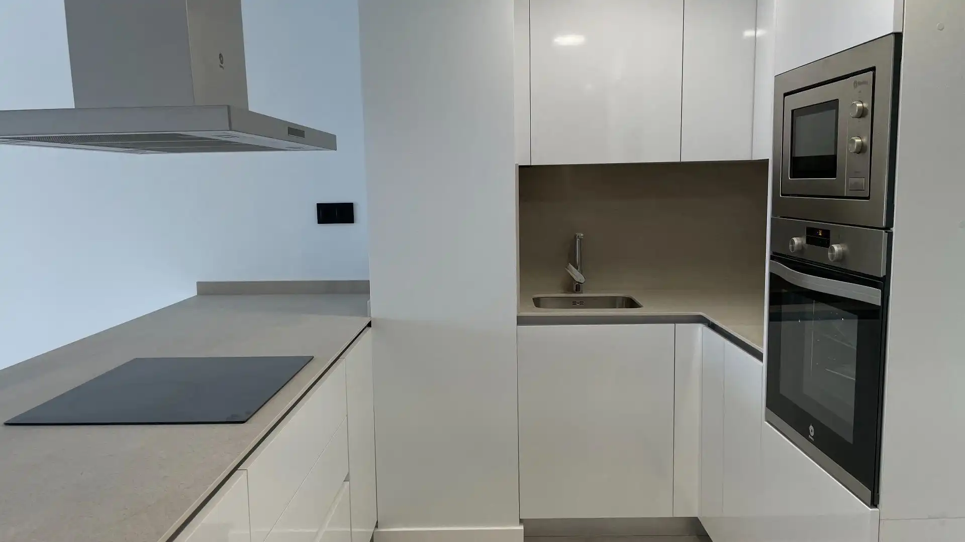 Cuina de Dúplex en venda en Mataró amb Aire condicionat, Calefacció i Terrassa