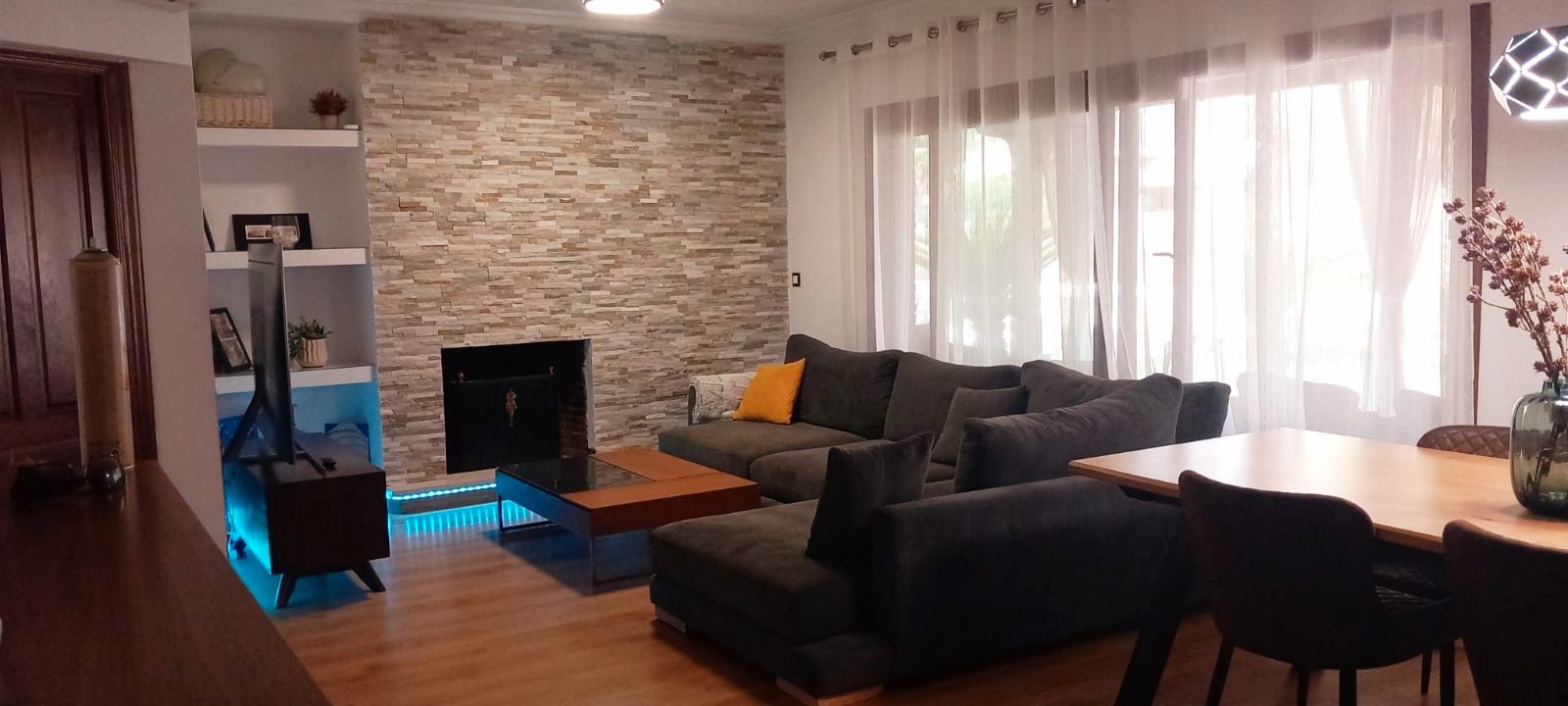Sala d'estar de Casa o xalet en venda en San Vicente del Raspeig / Sant Vicent del Raspeig amb Aire condicionat, Calefacció i Jardí privat