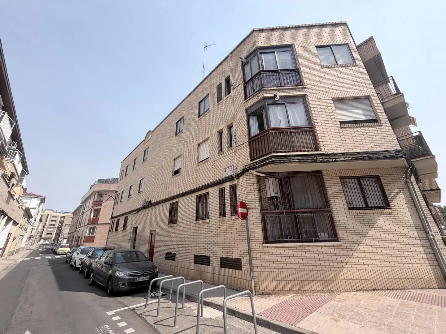 Außenansicht von Wohnung zur Miete in Zaragoza mit Klimaanlage, Heizung und Terrasse