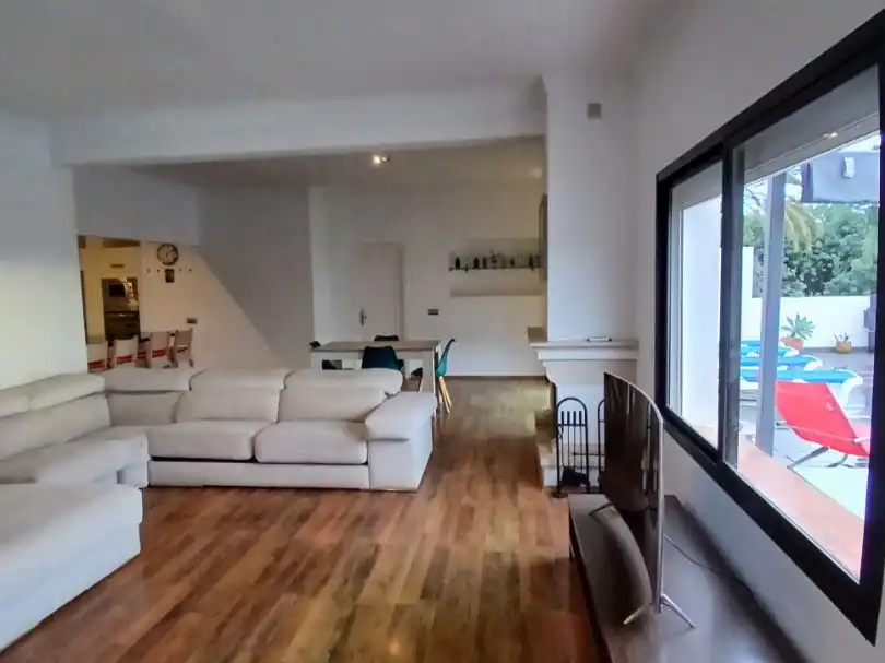 Sala d'estar de Casa o xalet de lloguer en Istán, Málaga