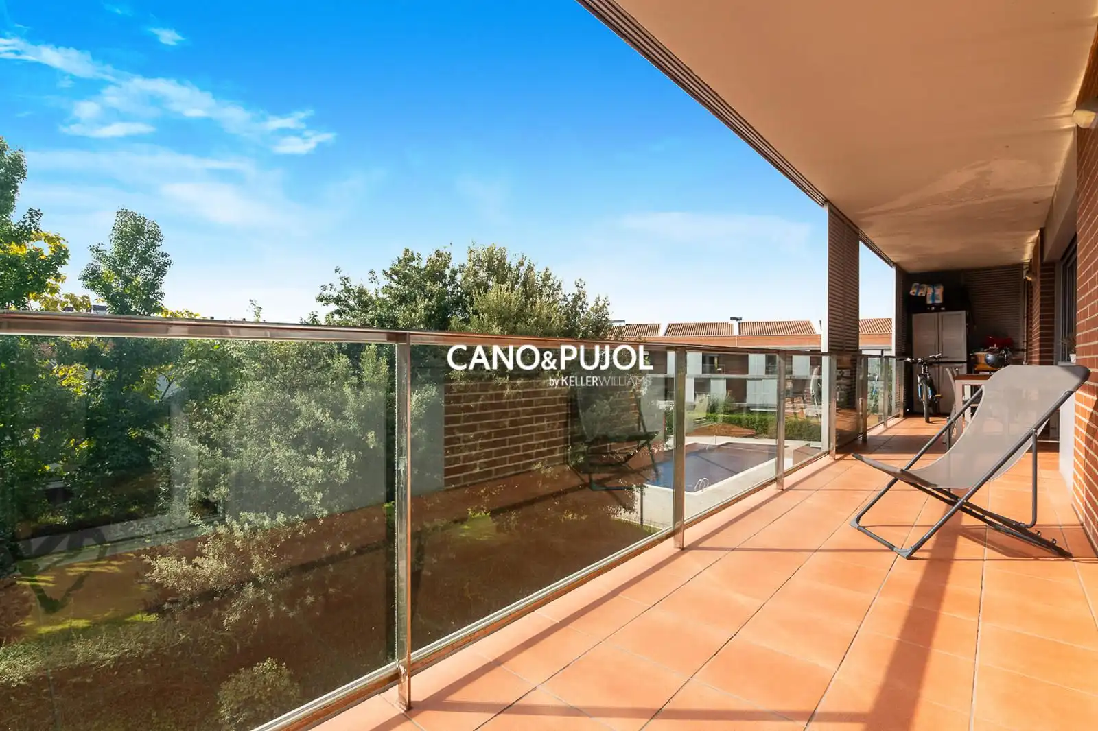 Terrace of Flat for sale in Sant Cugat del Vallès  with Heating, Terrace and Storage room