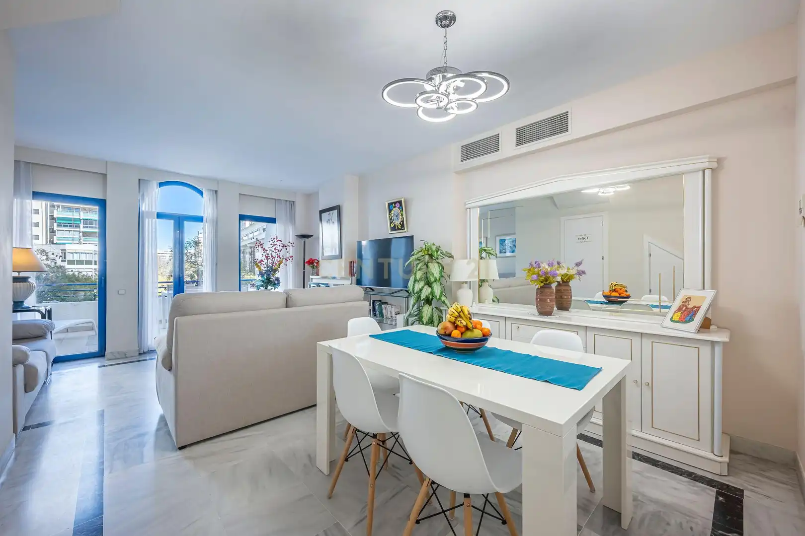 Comedor de Dúplex en venta en Marbella con Aire acondicionado, Jardín privado y Trastero