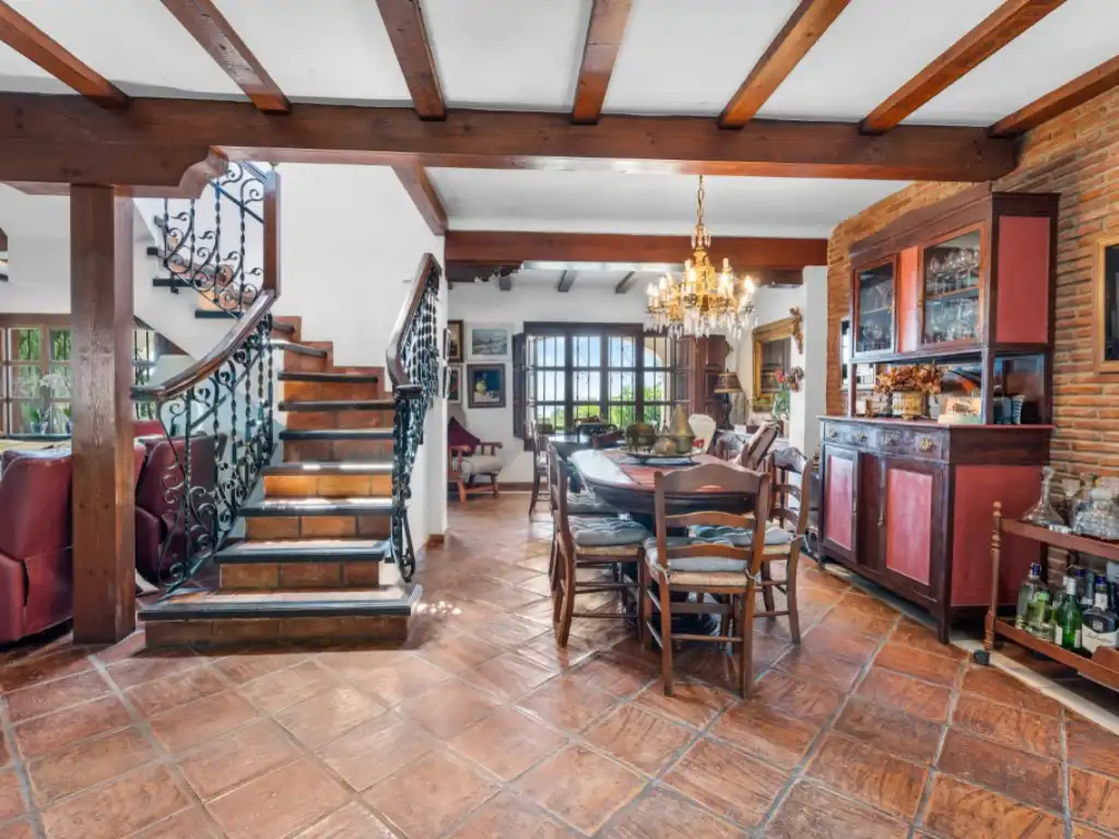Dining room of Houses for sale in Benalmádena