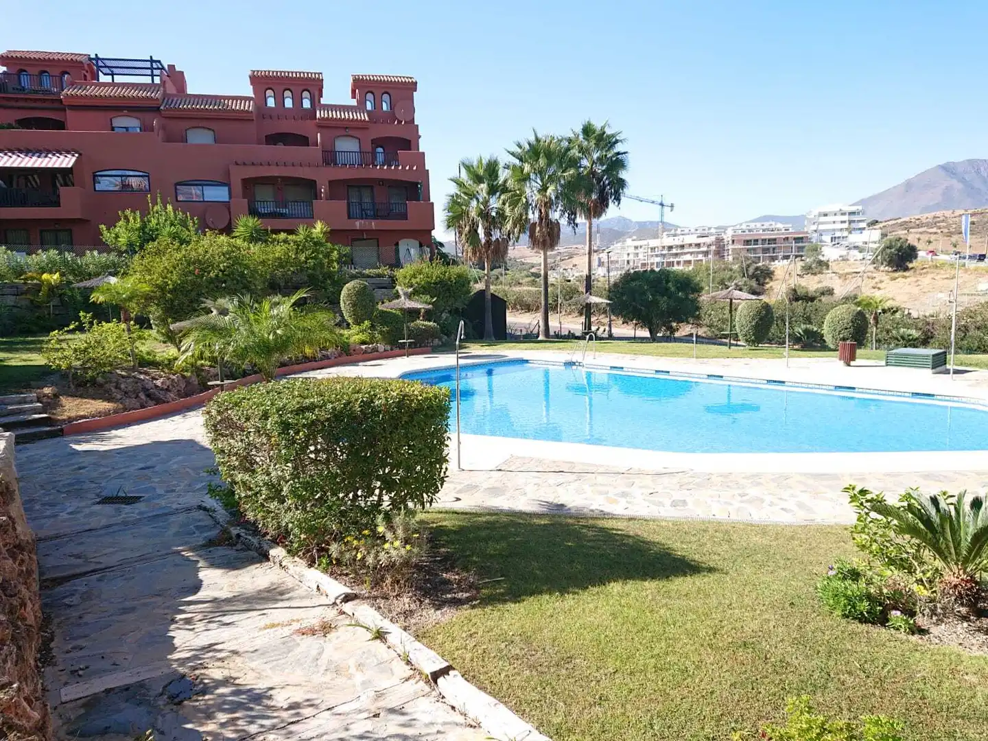Jardín de Ático en venta en Estepona con Trastero y Piscina