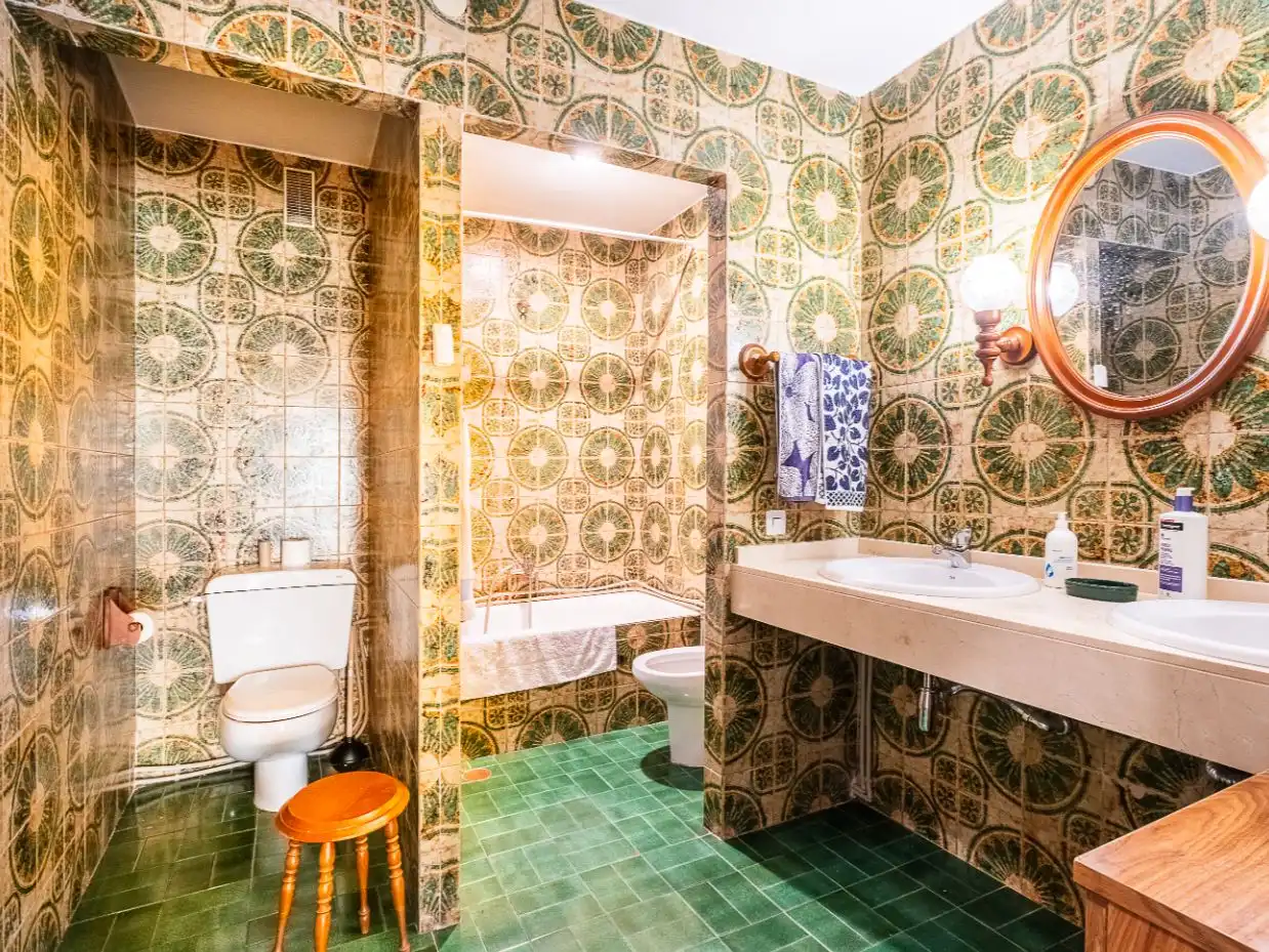 Baño de Piso en venta en  Madrid Capital con Terraza y Balcón