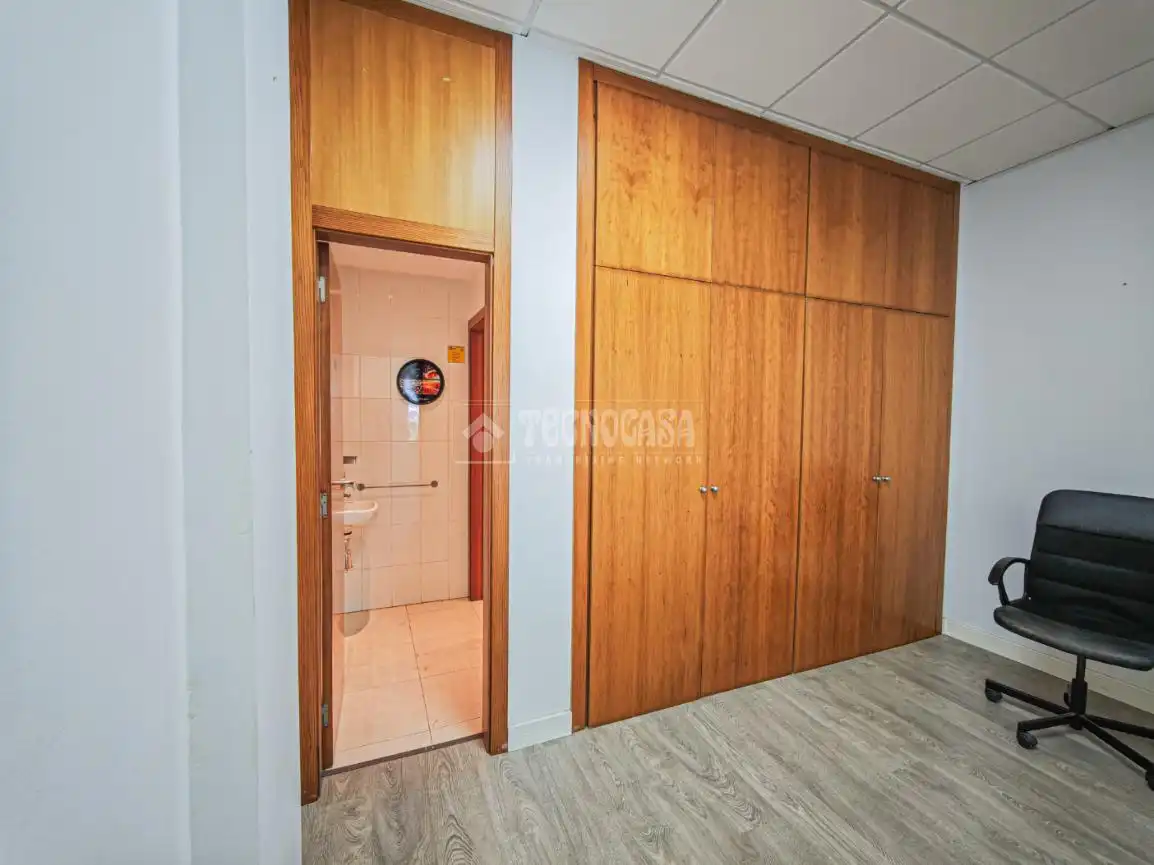 Oficina de alquiler en Arona