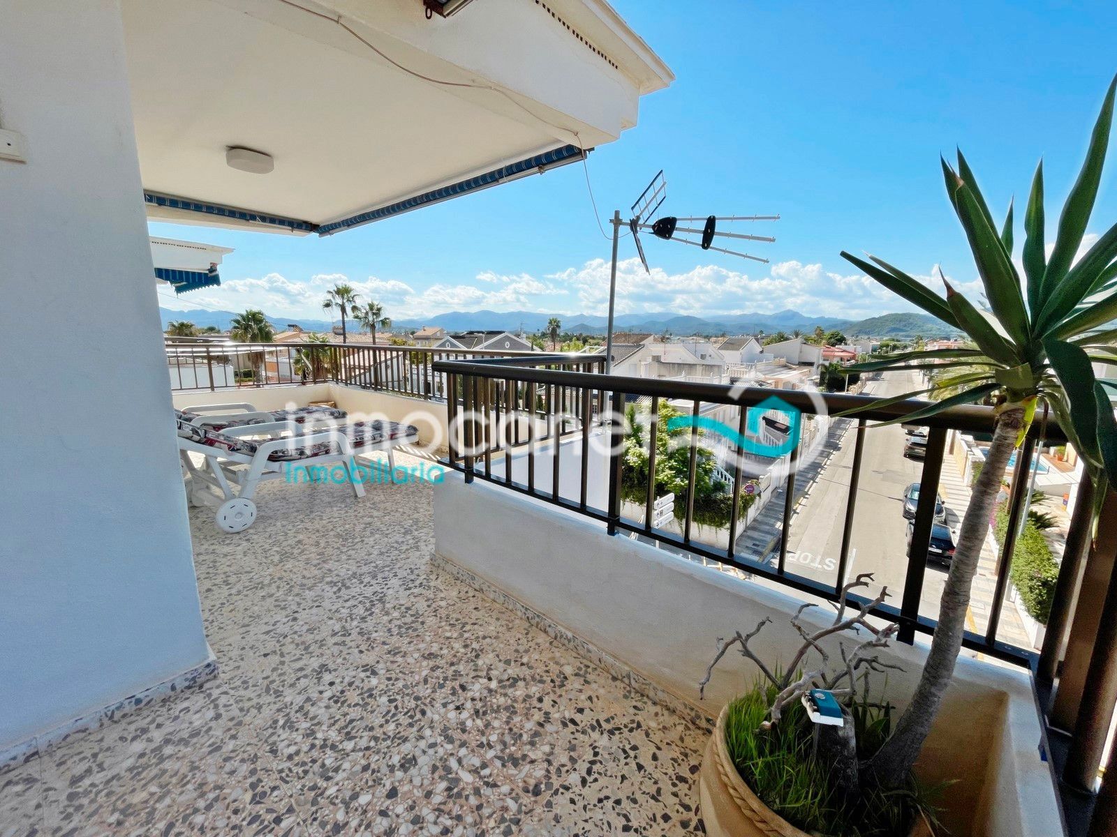 Exterior view of Apartment for sale in Oliva  with Air Conditioner, Terrace and Furnished