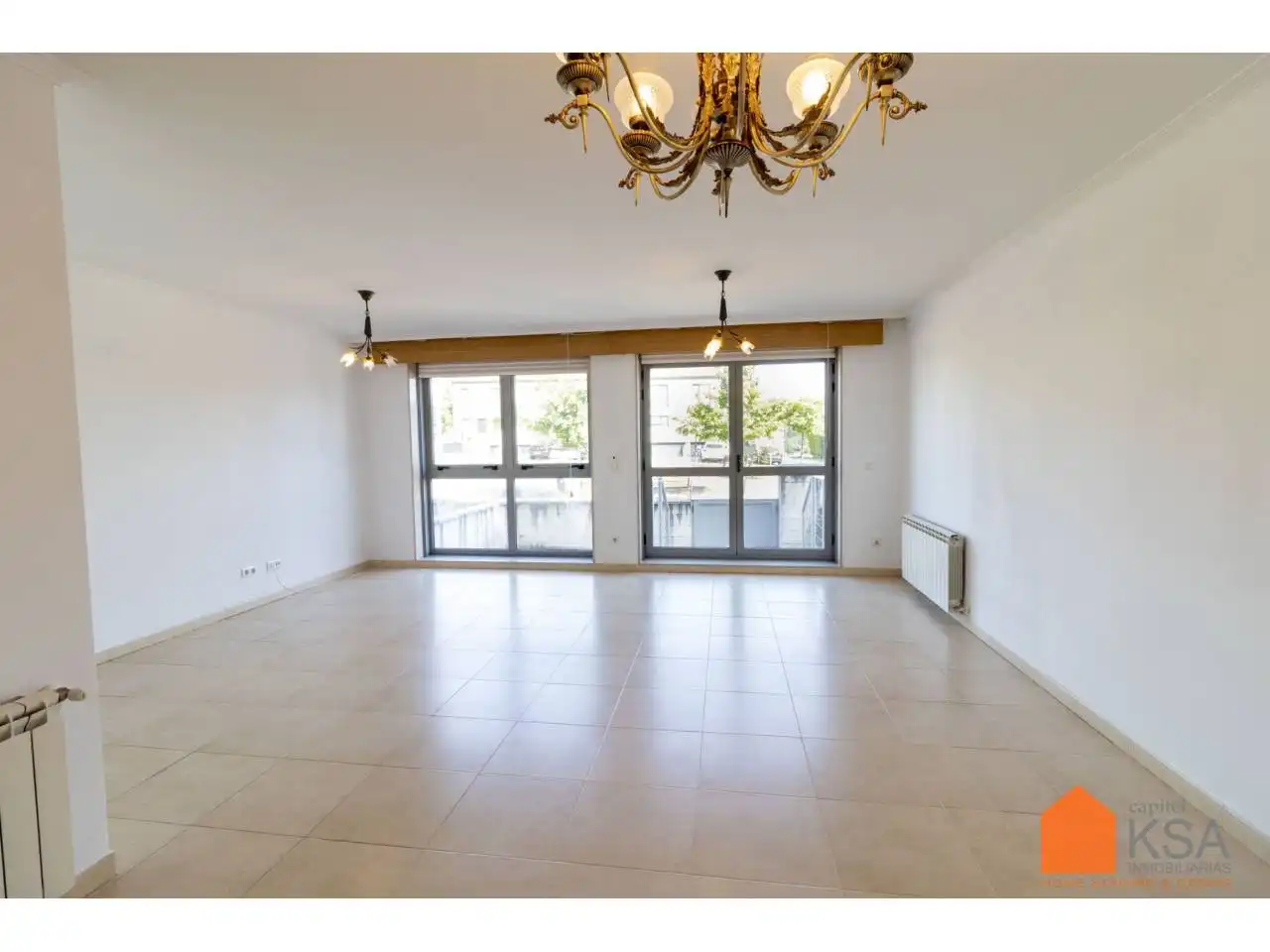 Sala de estar de Casa adosada en venta en Santiago de Compostela  con Jardín privado, Parquet y Terraza