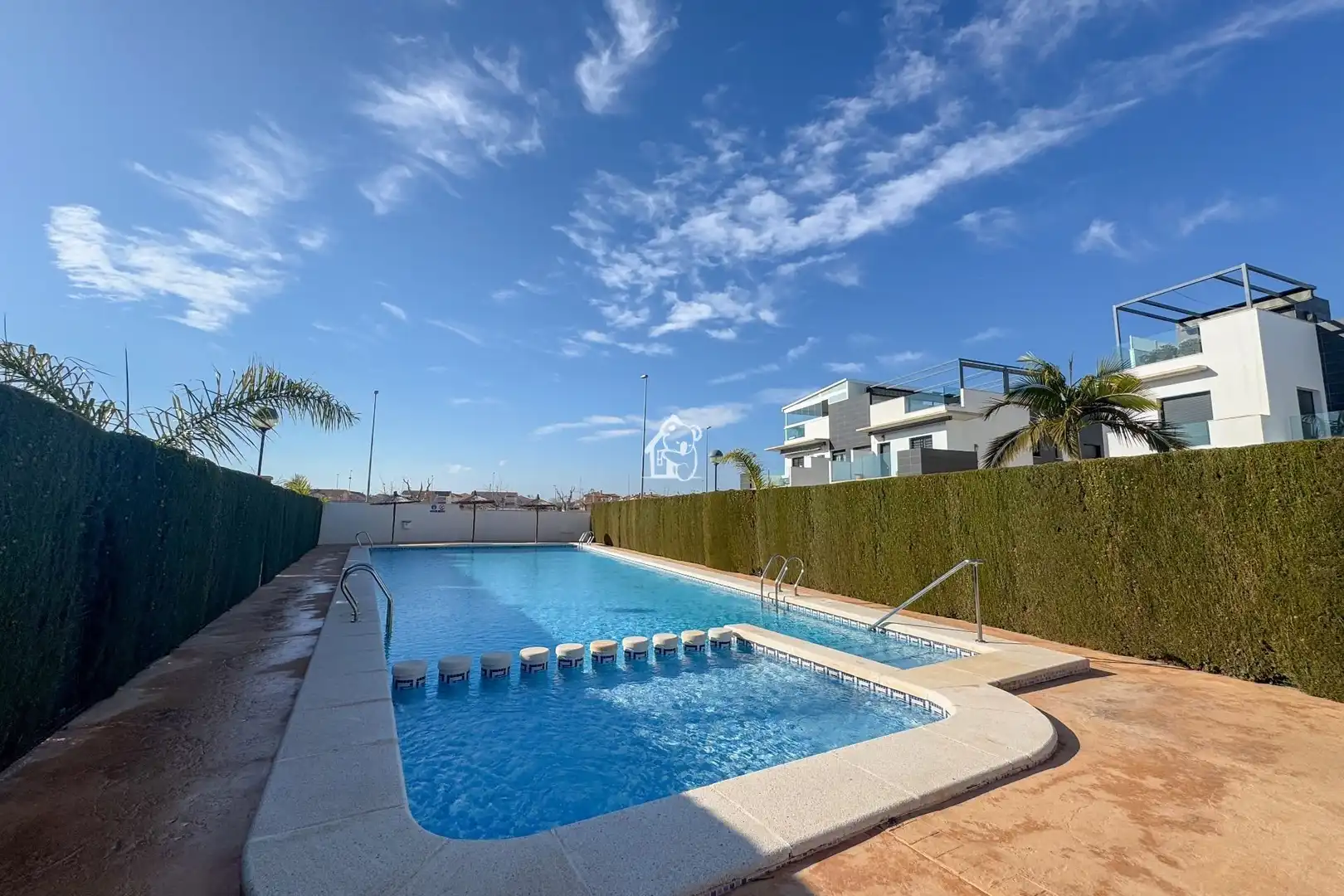 Piscina de Casa adosada de alquiler en Pilar de la Horadada con Aire acondicionado, Jardín privado y Terraza