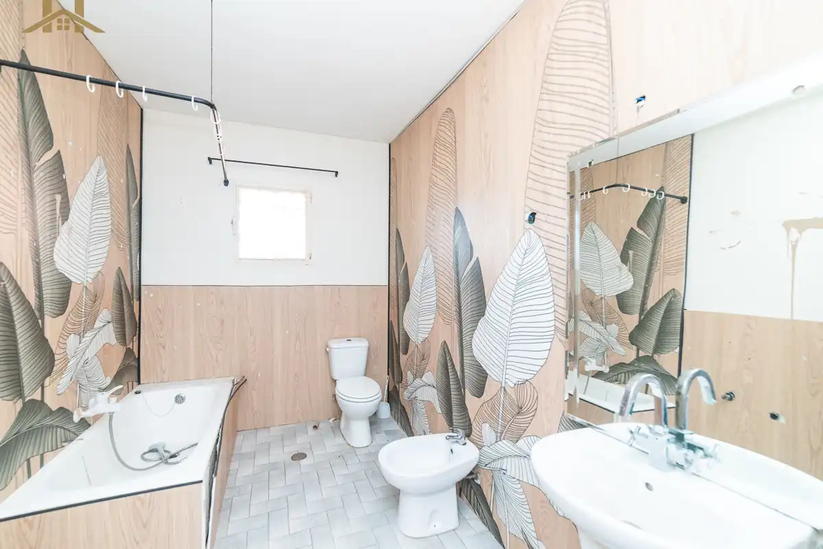 Bathroom of Houses for sale in Casarrubios del Monte  with Private garden, Terrace and Swimming Pool