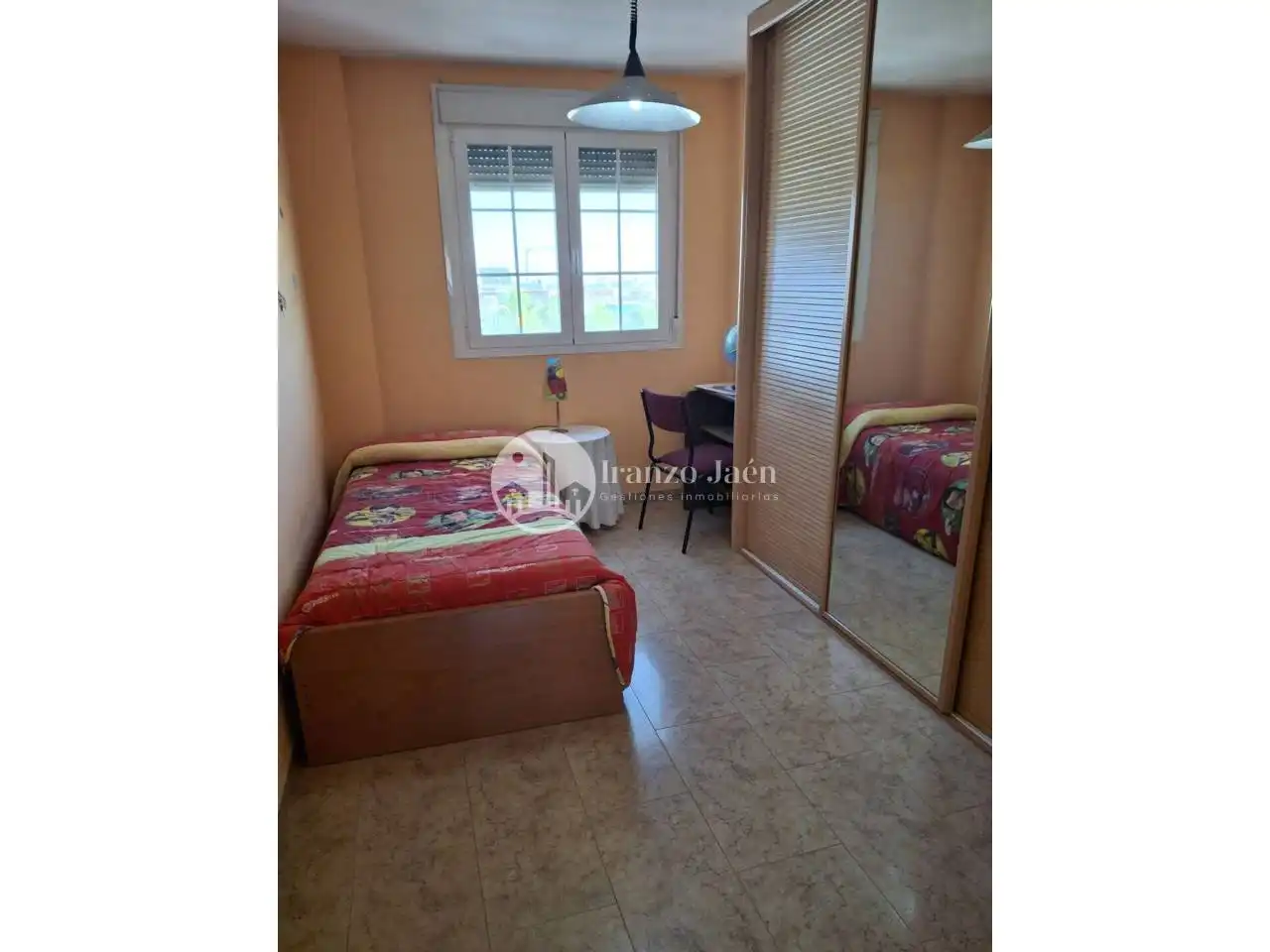 Habitación de Casa o chalet en venta en Jaén con Aire acondicionado, Calefacción y Terraza