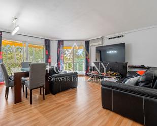 Living room of Flat for sale in Cambrils  with Air Conditioner, Parquet flooring and Terrace