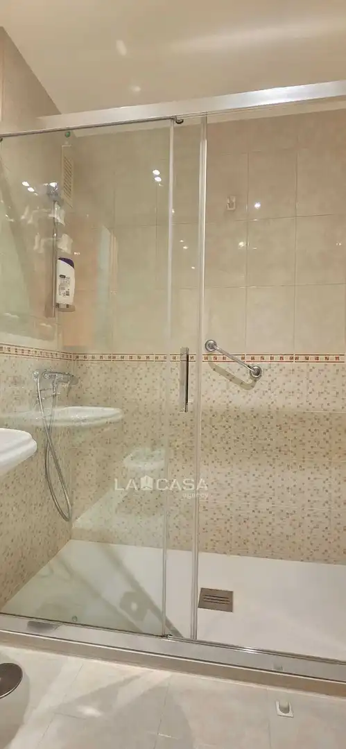 Bany de Pis de lloguer en Valladolid amb Calefacció i Balcó