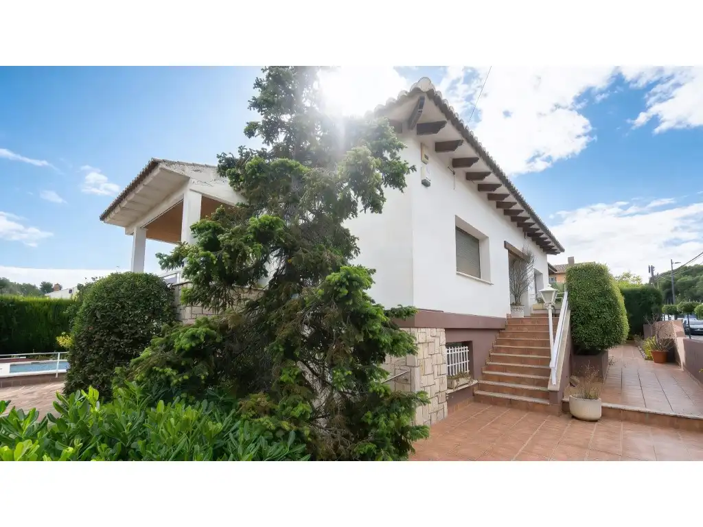 Vista exterior de Casa o chalet en venta en Torrent