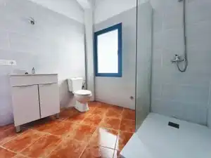 Bany de Casa o xalet en venda en Frontera amb Jardí privat, Terrassa i Traster