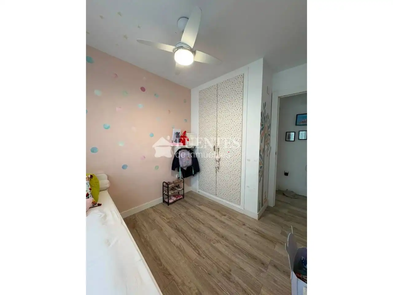 Habitación de Piso en venta en Alicante / Alacant con Aire acondicionado, Terraza y Piscina comunitaria