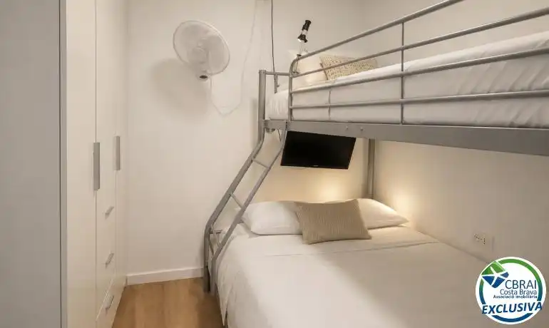 Apartament amb ascensor en venda a Carrer Muga-Delta, imagen 13