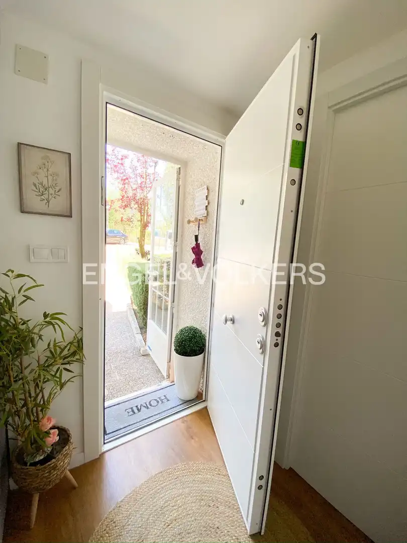 Wohnung zur Miete in Villaviciosa de Odón mit Klimaanlage, Heizung und Privatgarten