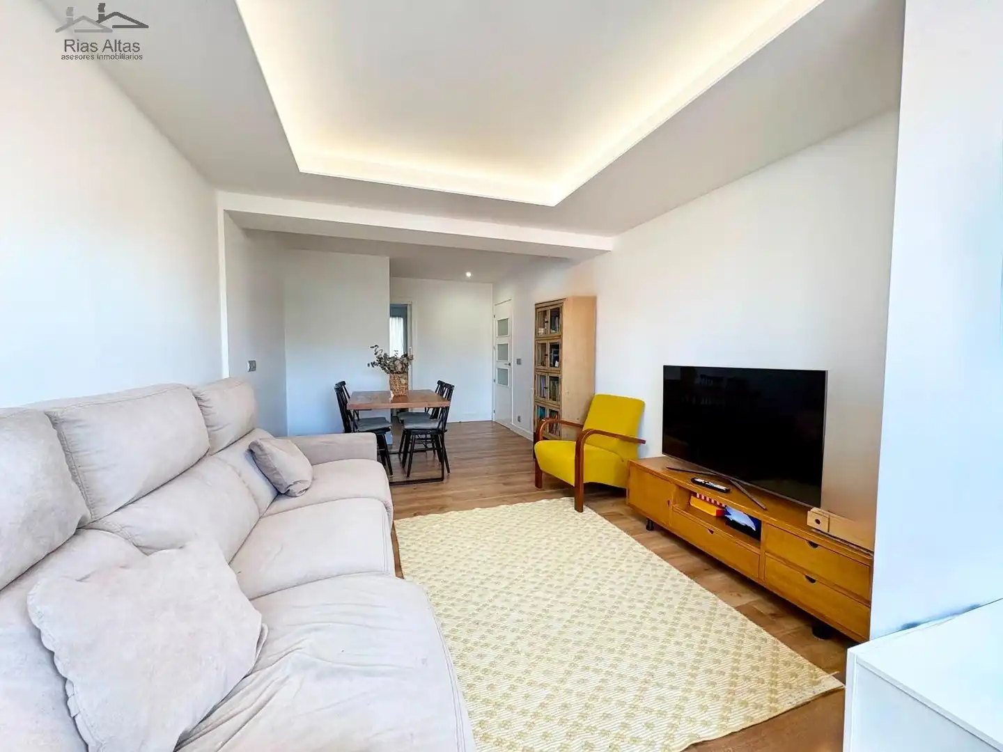 Sala d'estar de Pis en venda en A Coruña Capital  amb Calefacció i Traster