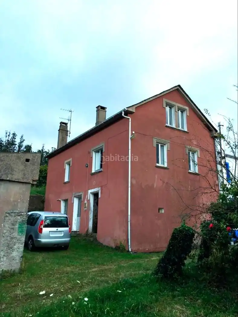 Adossat amb jardí en venda a Lugar Costa 27