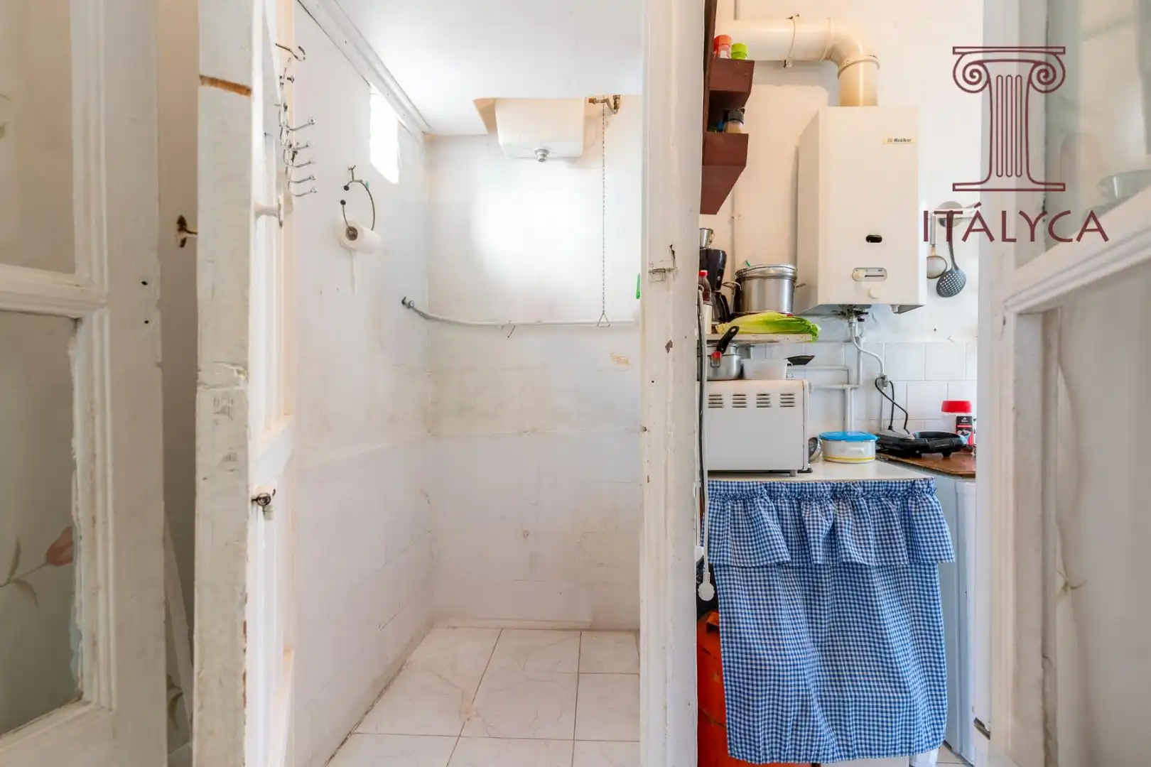 Cocina de Piso en venta en Sevilla con Aire acondicionado