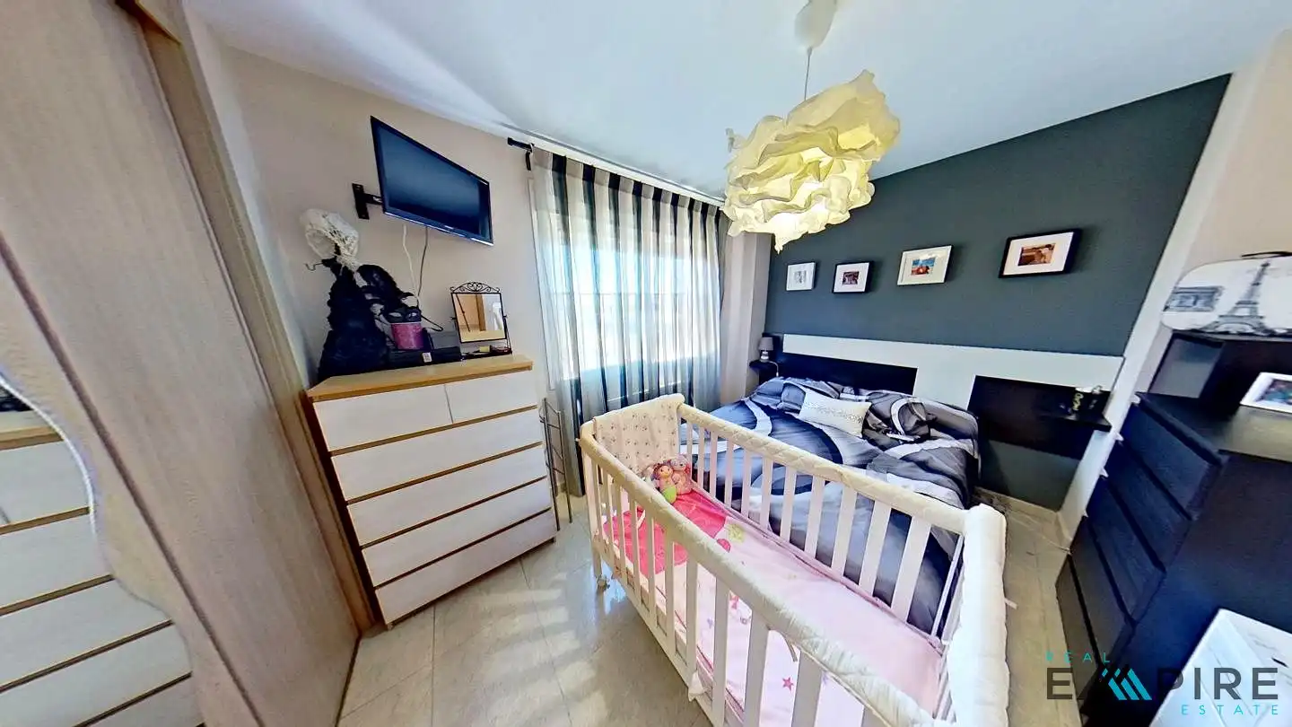 Bedroom of Flat for sale in Parla  with Air Conditioner, Heating and Storage room