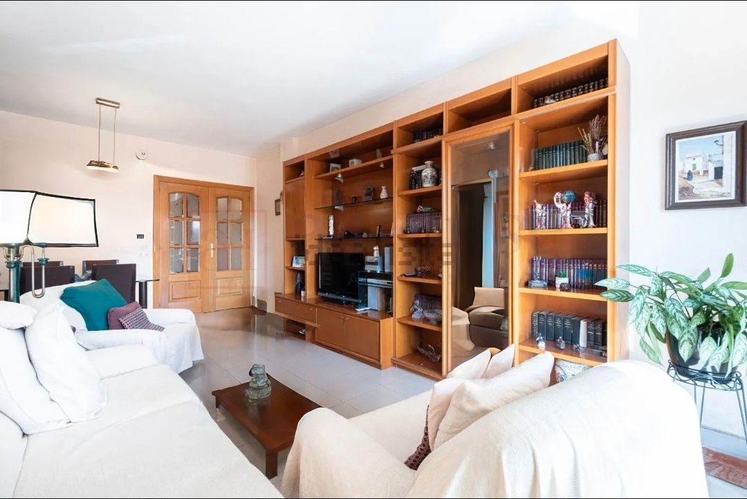 Sala de estar de Piso en venta en  Barcelona Capital con Calefacción, Terraza y Amueblado