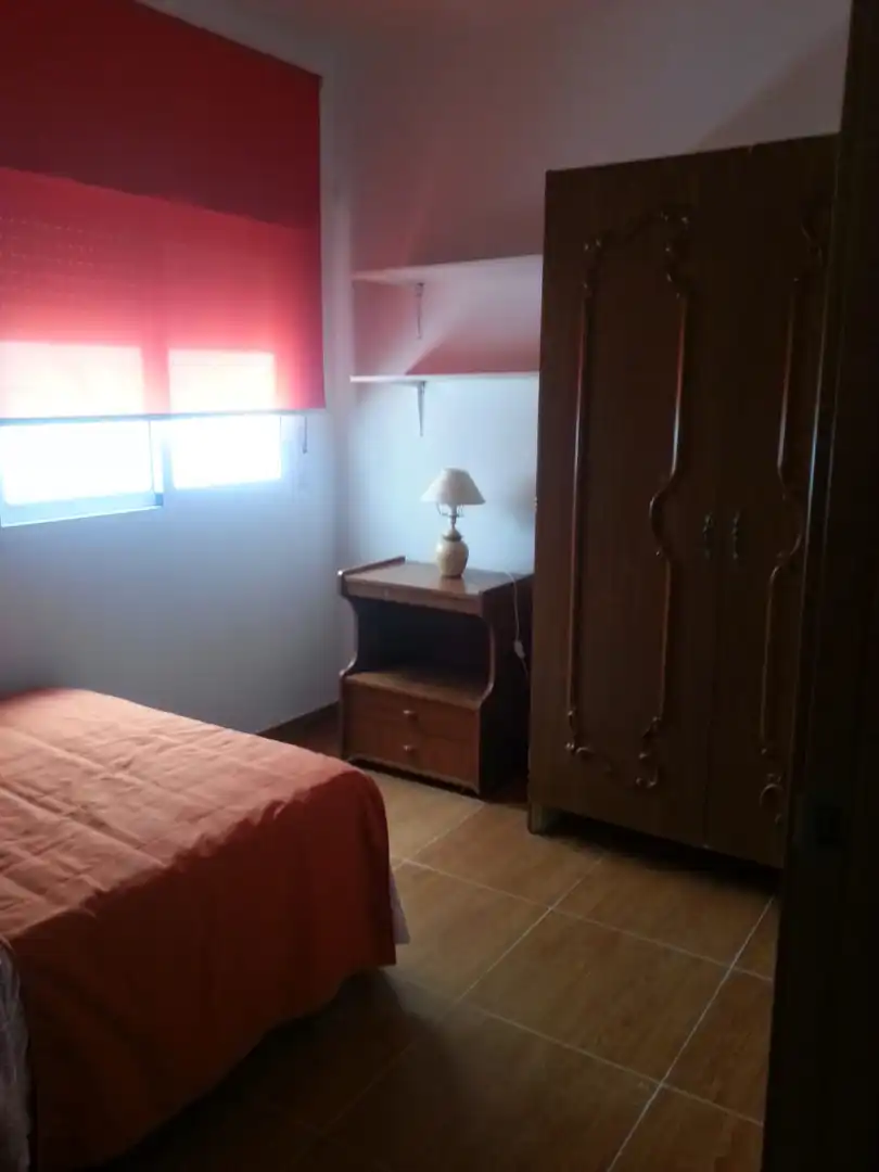 Habitación de Piso en venta en Almería con Calefacción, Amueblado y Horno
