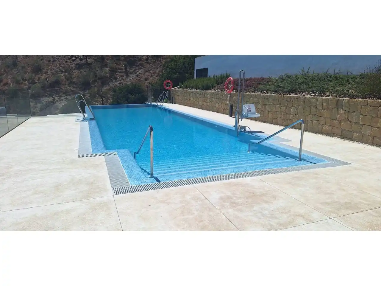 Piscina de Àtic en venda en Rincón de la Victoria amb Terrassa, Traster i Piscina comunitària