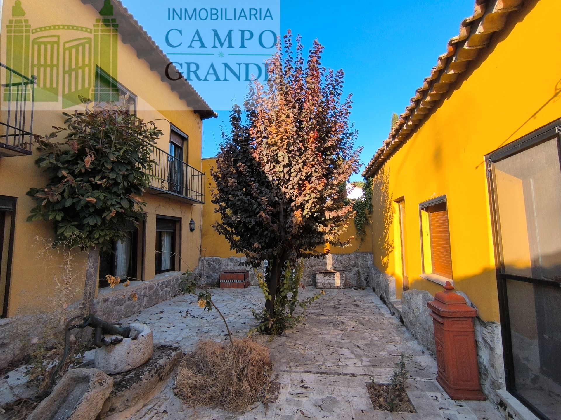 Exterior view of House or chalet for sale in Ampudia  with Heating, Private garden and Storage room