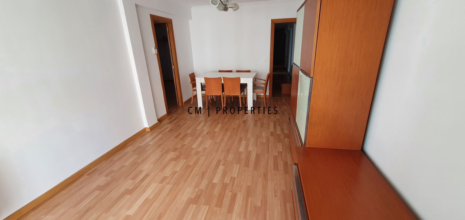 Flat to rent in Poeta Alberola, Nou Moles
