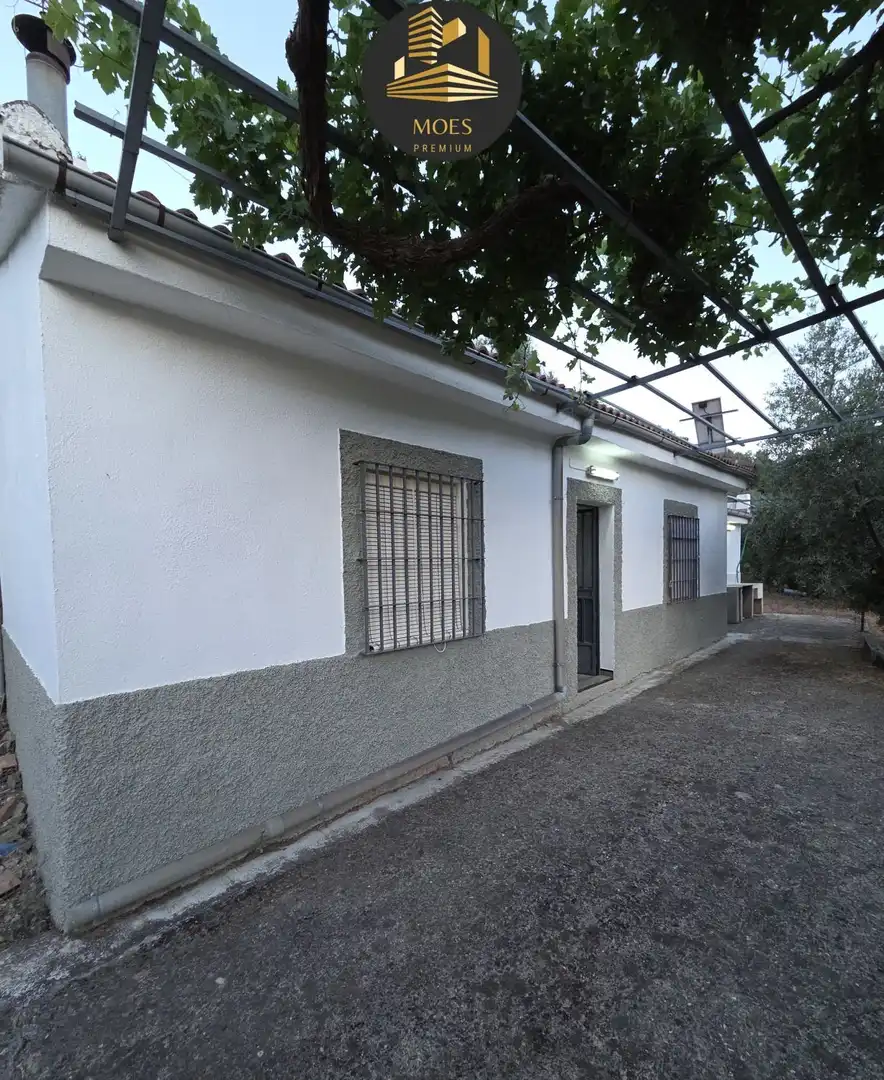 Außenansicht von Country house zum Verkauf in Jaén