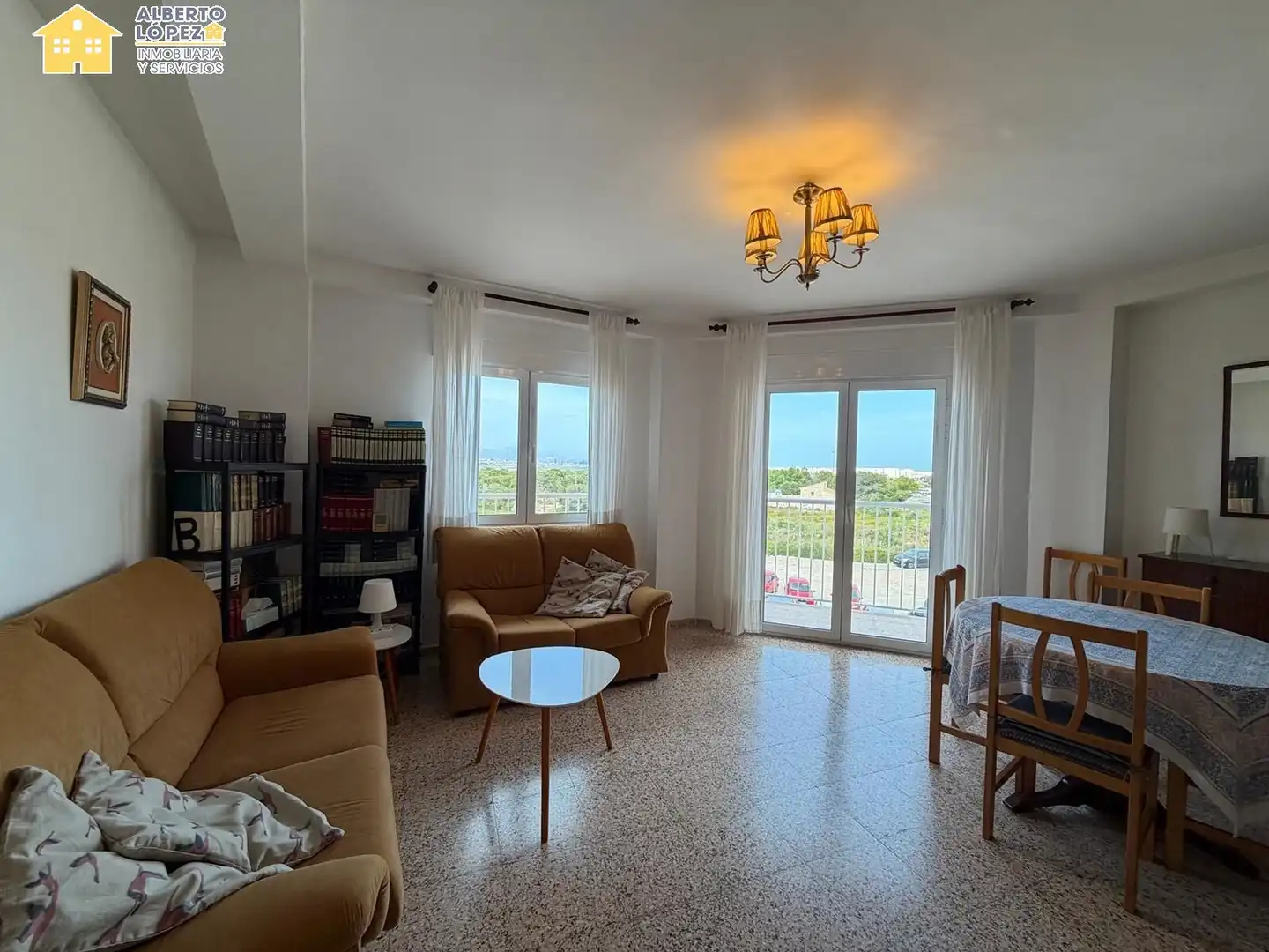 Living room of Flat for rent in Elche / Elx  with Terrace, Furnished and Balcony