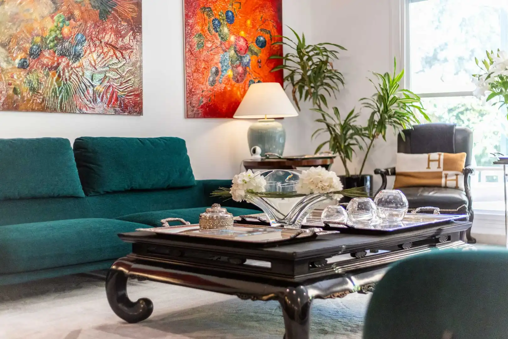 Sala de estar de Planta baja en venta en Sotogrande con Aire acondicionado, Calefacción y Jardín privado