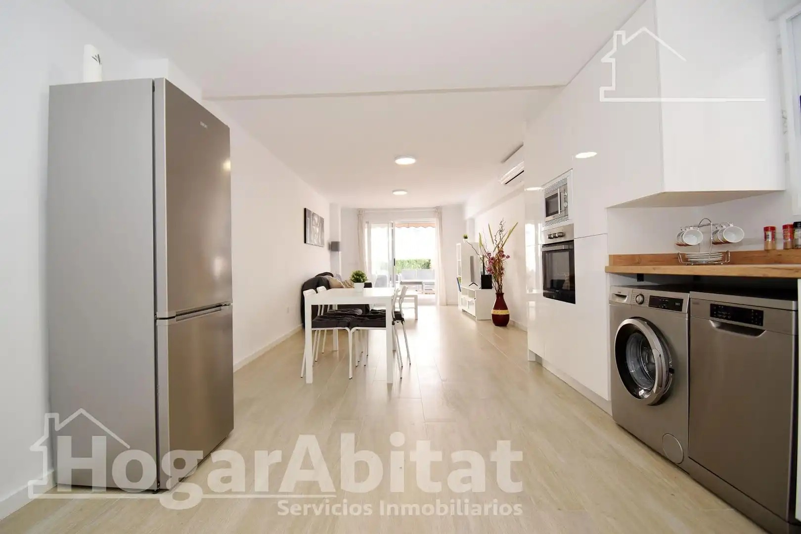 Wohnzimmer von Dachboden zum Verkauf in Burriana / Borriana mit Klimaanlage, Heizung und Terrasse
