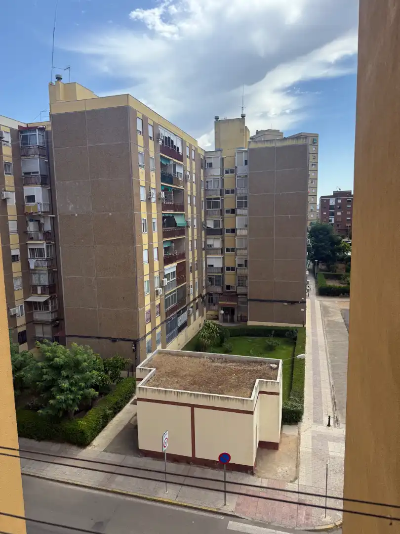 Vista exterior de Pis en venda en Badajoz amb Aire condicionat, Moblat i Balcó