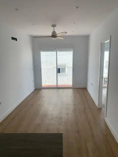 Flat with terrace for sale in Barbate ciudad, imagen 3