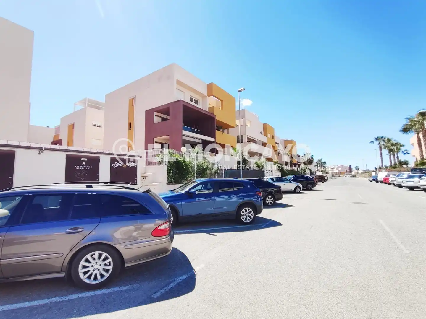 Vista exterior de Apartament en venda en Orihuela amb Aire condicionat, Calefacció i Jardí privat